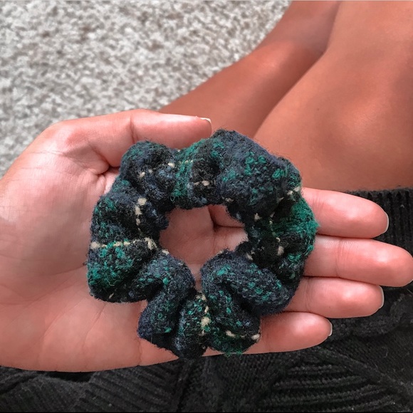 Accessories - Preppy Wool Scrunchie